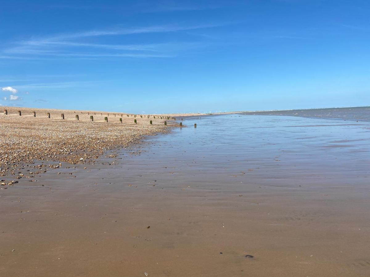 Winchelsea Beach Holiday Home - Pool & Beach Esterno foto